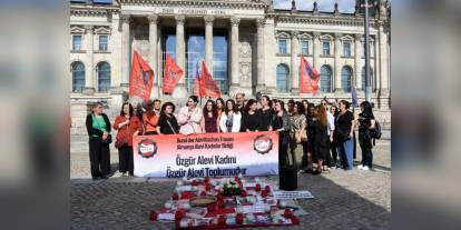 Berlin'de Suriye Alevileri İçin Protesto: 'Kadınlarımız Nerede?'