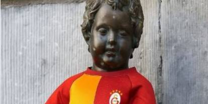 Brüksel’de Galatasaray rüzgârı: Manneken Pis’e Sarı-Kırmızı forma