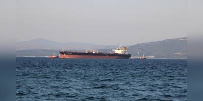Çanakkale Boğazı'nda tanker arızası: Trafik çift yönlü kapatıldı