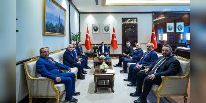 Cevdet Yılmaz, ATO ve Türkiye Ayakkabı Sanayicileri Derneği ile görüştü