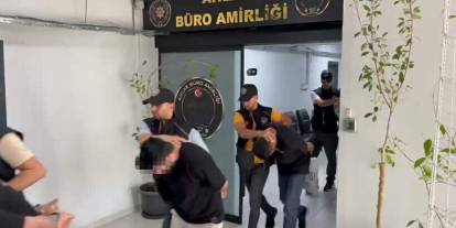 İzmir merkezli fuhşa aracılık operasyonu: 14 gözaltı, 59 kadın kurtarıldı