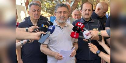 Akhisar'da yangın kontrol altına alınmak üzere