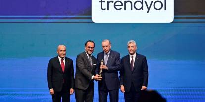 Trendyol, e-ihracatta birincilik ödülünü Cumhurbaşkanı Erdoğan'dan aldı