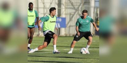 Konyaspor, Jakub Slowik ile yollarını ayırdı: Bahadır Han Güngördü ve Mücahit İbrahimoğlu transfer edildi