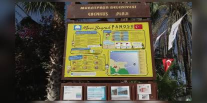 Muratpaşa'nın falez plajları 10. kez Mavi Bayrak aldı
