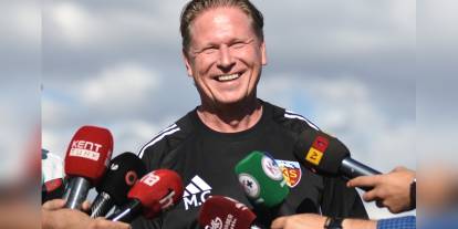 Kayserispor'da yeni sezon hazırlıkları başladı: Gisdol, transfer çalışmaları hakkında konuştu