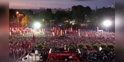 Özel'den Erdoğan'a: 'Ekrem İmamoğlu'nun resminden korkuyorsun, ama yenileceksin'