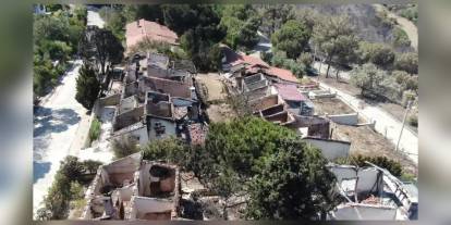 İzmir'de yangın felaketi: Seferihisar ve Menderes'te çok sayıda ev kül oldu