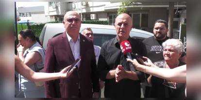 İzmir'de gözaltındaki Tunç Soyer'e CHP'li vekillerden destek ziyareti