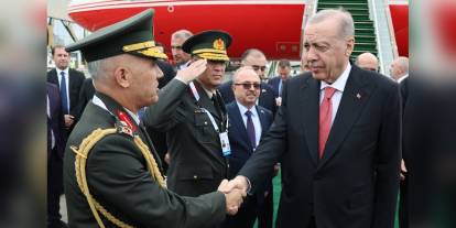 Erdoğan, Azerbaycan'da Ekonomik İşbirliği Teşkilatı Zirvesi için Fuzuli'de