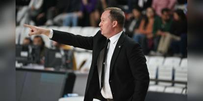 Manisa Basket'te belirsizlik: Maksvytis'e Fenerbahçe'den teklif
