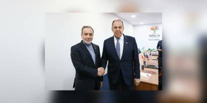 Lavrov ve Arakçi, İran'ın nükleer programını görüştü