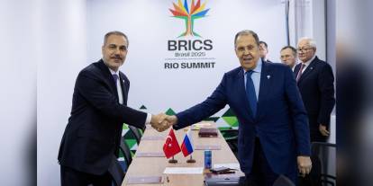 Fidan, Lavrov ile görüştü: Bölgesel riskler masadaydı