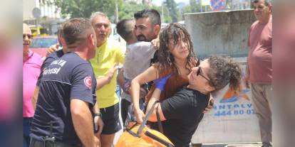 Antalya'da apartman yangını: 7 çocuk ve 3 yetişkin kurtarıldı