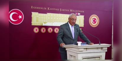 Aksakal'dan Süleymaniye'deki PKK silah bırakma törenine tepki: 'Habur rezaleti tekrarlanmamalı'