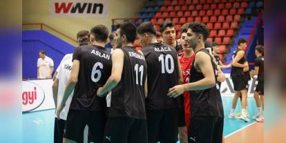 U19 Milli Voleybol Takımı, Balkan Şampiyonası'nda yarı finale yükseldi