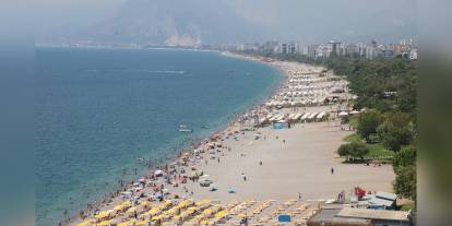 Antalya kavruldu: Nem oranı yüzde 85'e ulaştı