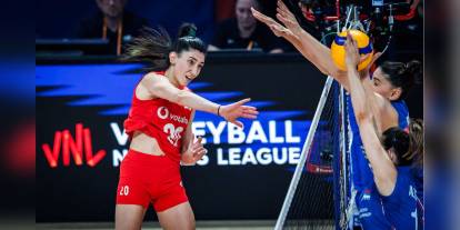 Sırbistan, Türkiye'yi VNL'de 3-0 yendi