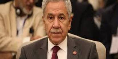 Bülent Arınç'ın 'İmamoğlu' çağrısına Saray'dan yanıt: Biraz sesini kesse iyi olur!