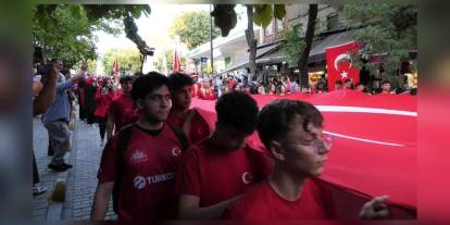 İstanbul Valisi Gül: 15 Temmuz'da komşularımız, akrabalarımız, arkadaşlarımız darbe girişiminde bulundu