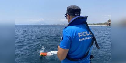 Antalya'da deniz polisi, elektronik can simidiyle boğulma vakalarına anında müdahale ediyor