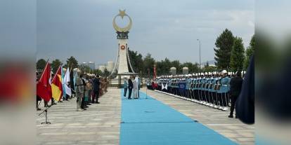 Erdoğan, BAE Devlet Başkanı Al Nahyan'ı resmi törenle karşıladı