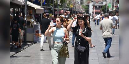 İzmir'de Sıcak Hava Uyarısı: Uzmanlardan Önemli Tavsiyeler