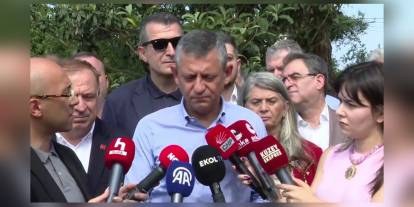 Özgür Özel'den Çalık'a destek: '12 yaşındaki çocuğu, 84 yaşındaki ananın yakasından düşün artık'