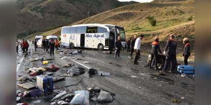 Sivas Valiliği: İmranlı'da otobüs kazası; 4 ölü, 33 yaralı