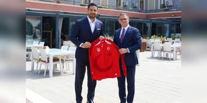 Taha Akgül: Van'a Güreş Eğitim Merkezi yapılacak