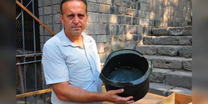Bergama Antik Kenti'nde Roma dönemi bronz kazan bulundu