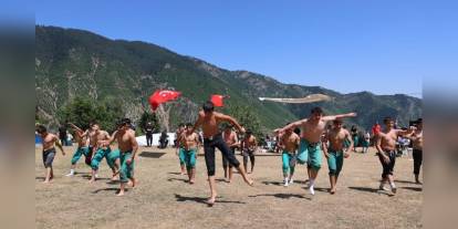 Yusufeli'nde Küsara Yayla Göçü Şenliği: 250 bin lira ödüllü güreşler