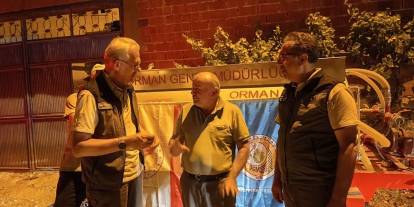 Orman yangınında lastiği patlayan traktörüne rağmen yardıma koşan çiftçiye yeni tanker