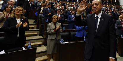 AKP Meclis Grubu'nda kriz derinleşiyor