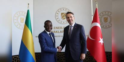 Bayraktar, Gabon bakanlarıyla görüştü: Enerji alanında iş birliği vurgusu