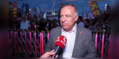 Zeybek: CHP'li belediye başkanlarına düşman hukuku uygulanıyor