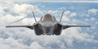 California'da F-35 savaş uçağı düştü: Pilot kurtuldu