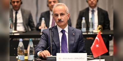 Uraloğlu: 5 milyar dolarlık ticaret hedefi için çalışıyoruz