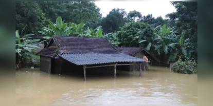 Vietnam'da sel felaketi: 8 ölü, 3 kayıp