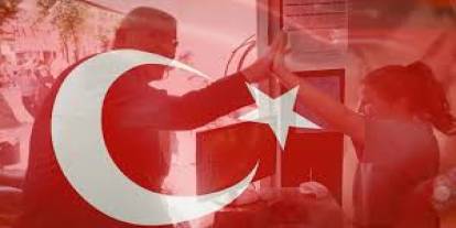 Dervişoğlu Bayrağı Göndere Çekti