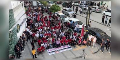 Van'da 223 işçinin işine son verilmesi protesto edildi