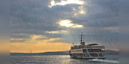 İstanbul'da fırtına ve sağanak uyarısı: Saat 75 km'ye varan rüzgar bekleniyor