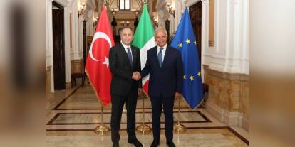 Yerlikaya, Roma'da İtalyan mevkidaşı Piantedosi ile görüştü: Güvenlik iş birliği ele alındı