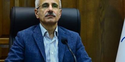 Sahte diploma skandalı bakanı koltuğundan edecek!