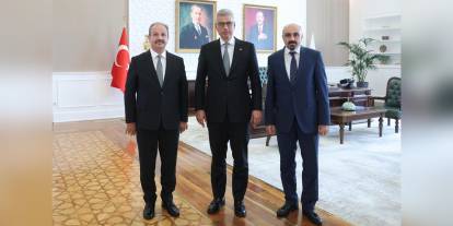 Sağlık-Sen Başkanı Memişoğlu'nu ziyaret etti: Toplu sözleşme ve personel alımı görüşüldü