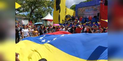 Maduro'nun yakalanmasına yönelik ödül 50 milyon dolara yükseltildi: Caracas'ta binlerce kişi ABD'ye tepki gösterdi