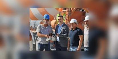Akhisar'da yeni kapalı spor salonu temeli atıldı