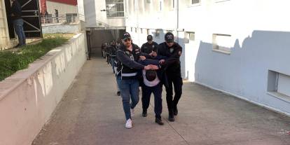 Adana'da 239 el bombası ve 262 bin mermi kayıp olayı: 10 polis ve avukat tutuklandı