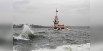 İstanbul Valiliği'nden fırtına uyarısı: 40-80 km/saat hızla rüzgar bekleniyor