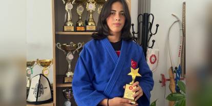 Elif Aykılıç ve Erva Mutlu, Avrupa Judo şampiyonasında derece aldı: Fenerbahçe stadını ziyaret ettiler